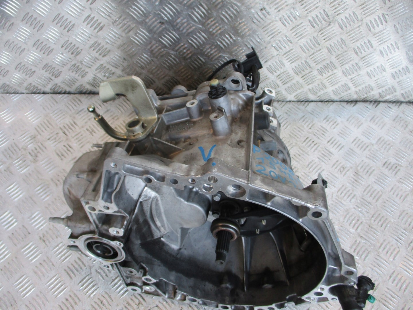 Getriebe PEUGEOT 2008 1,5HDI 20V253 19R