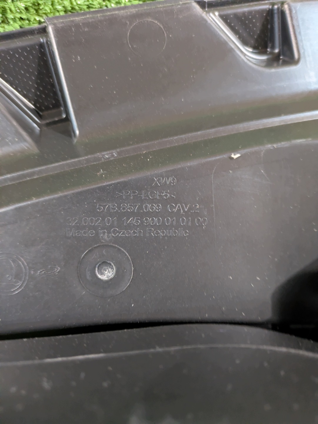 cockpit console dashboard instrument panel SKODA KAROQ