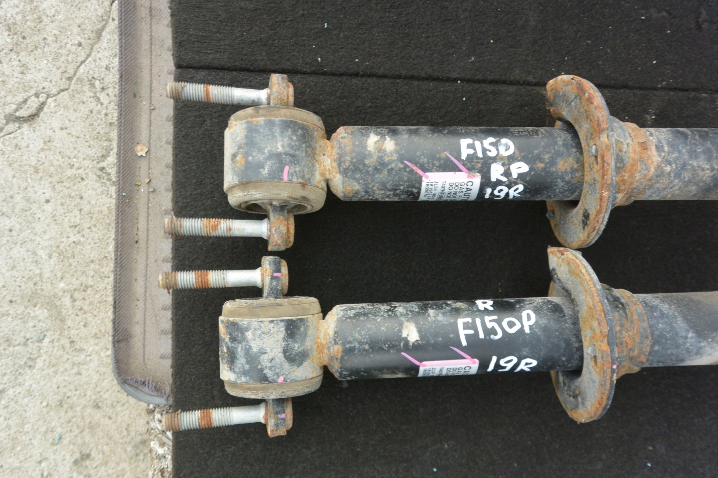 FORD F150 15-20 shock absorber front left right
