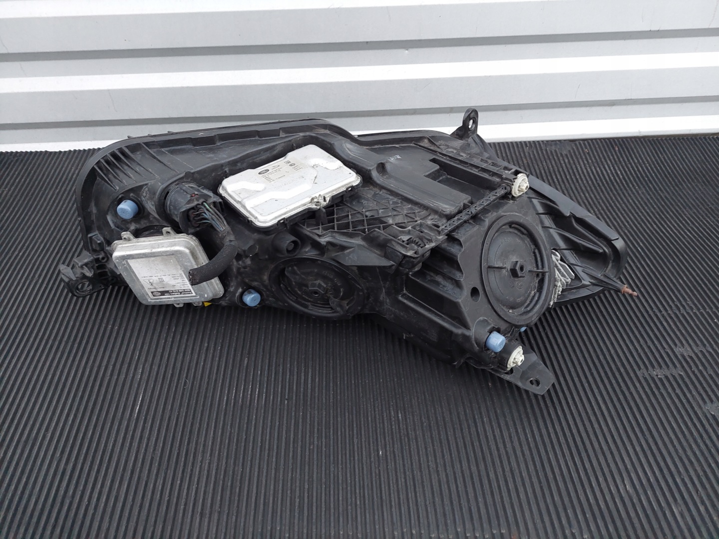 light front front left right XENON LED JAGUAR XE X760