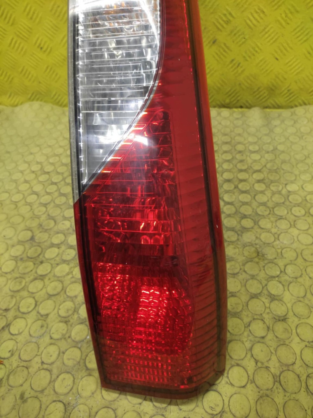 MITSUBISHI LANCER VII light right rear part
