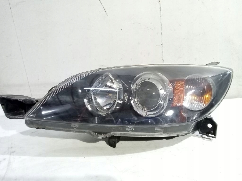 Mazda 3 BK sedan light left front front
