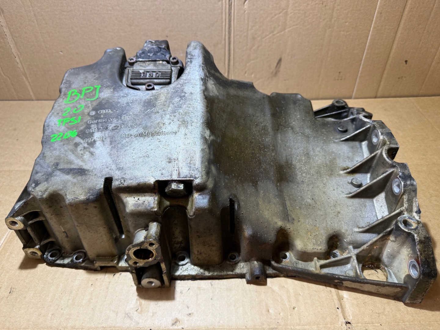 AUDI 2.0 TFSI BPJ Ölwanne 06B103603AS
