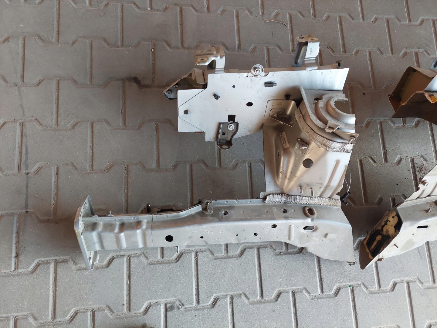 Längsträger links rechts JEEP CHEROKEE KL