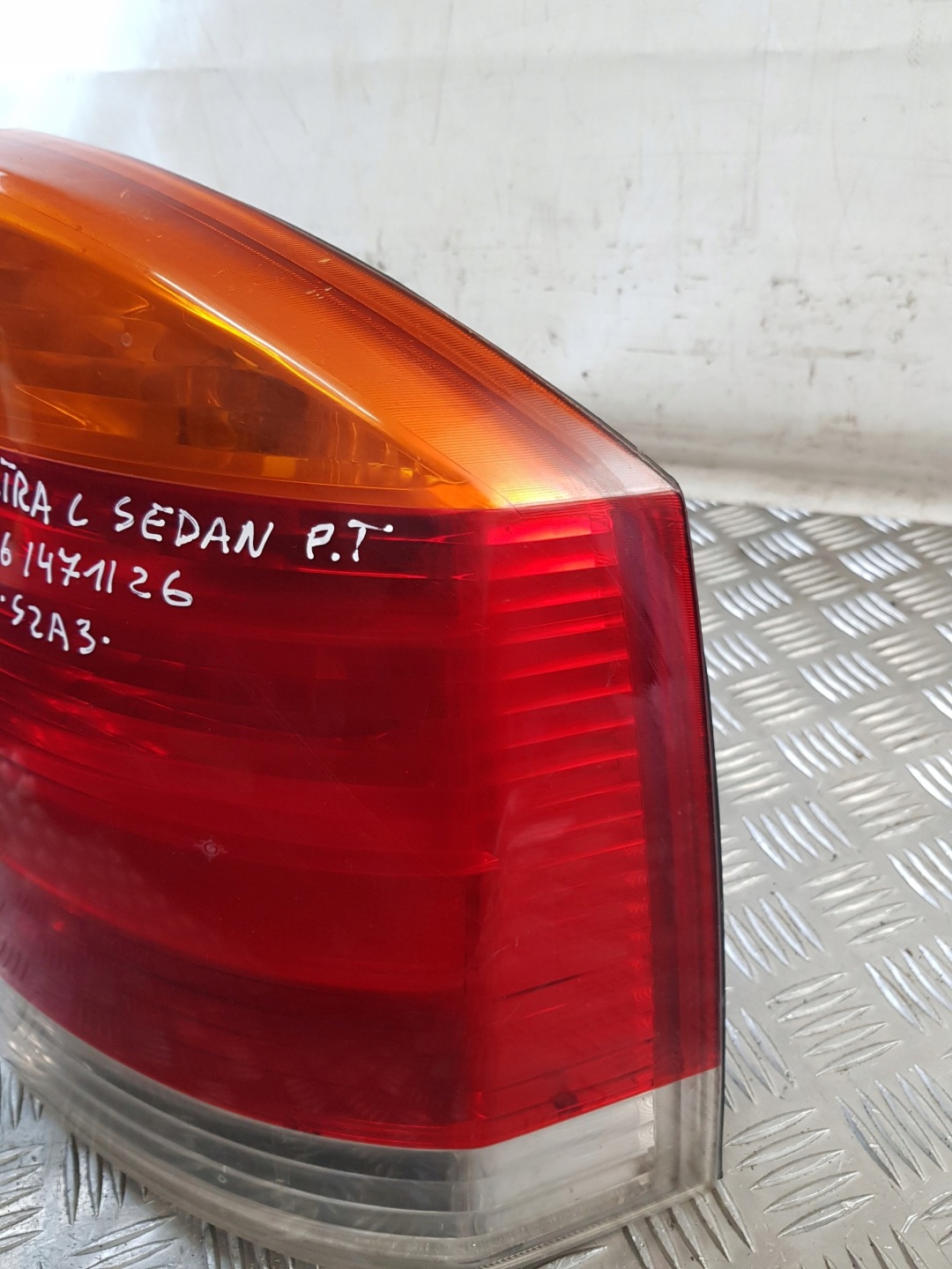 light right rear part + insert 13130644 OPEL VECTRA C sedan 02R