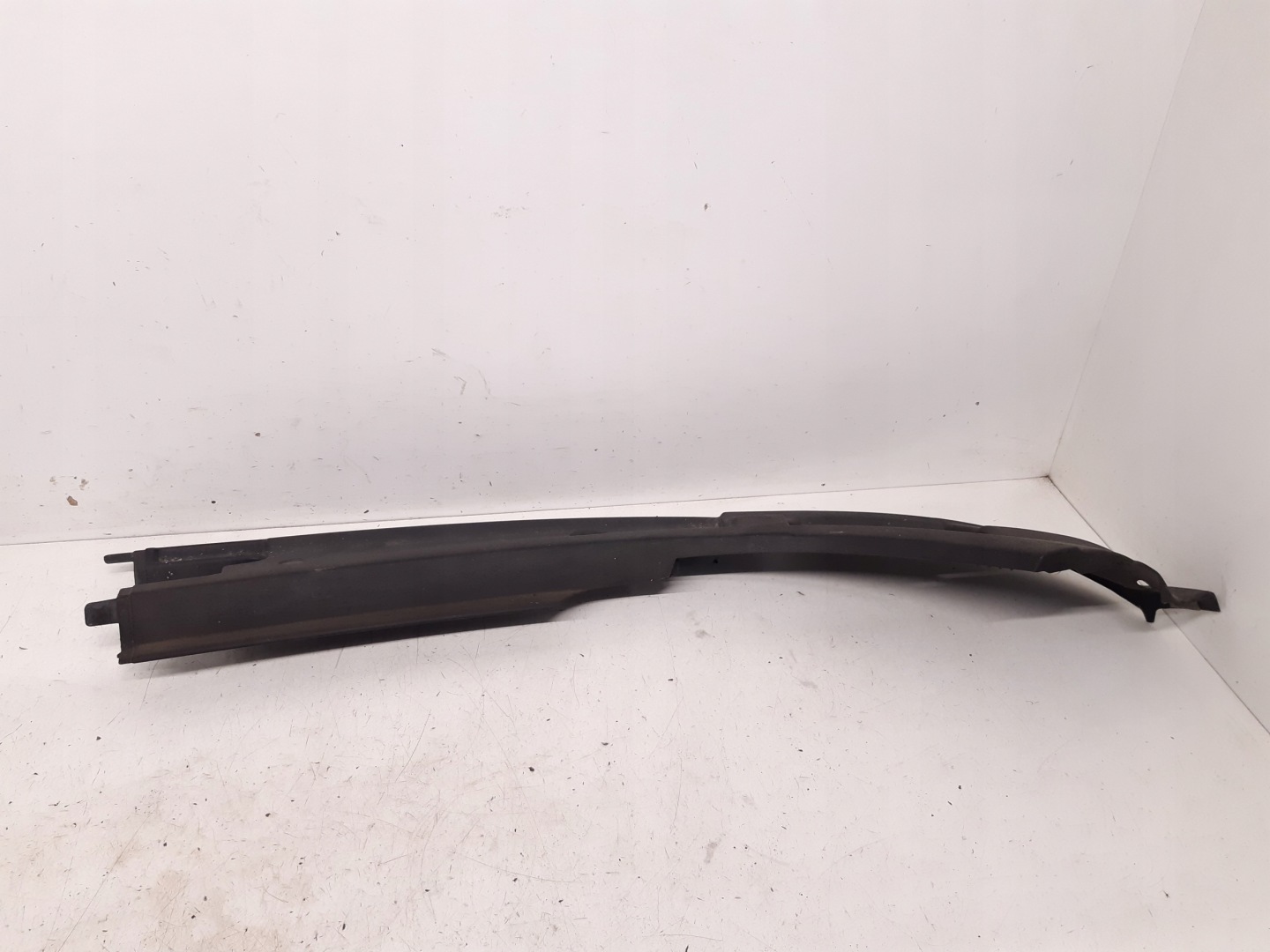 kryt stěny předního 8N0860442E Audi TT 8N