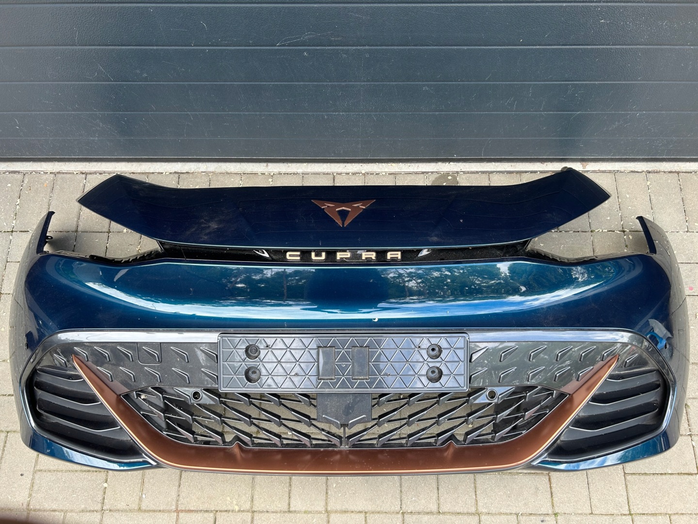 Cupra Born bumper front front b ladny komplet