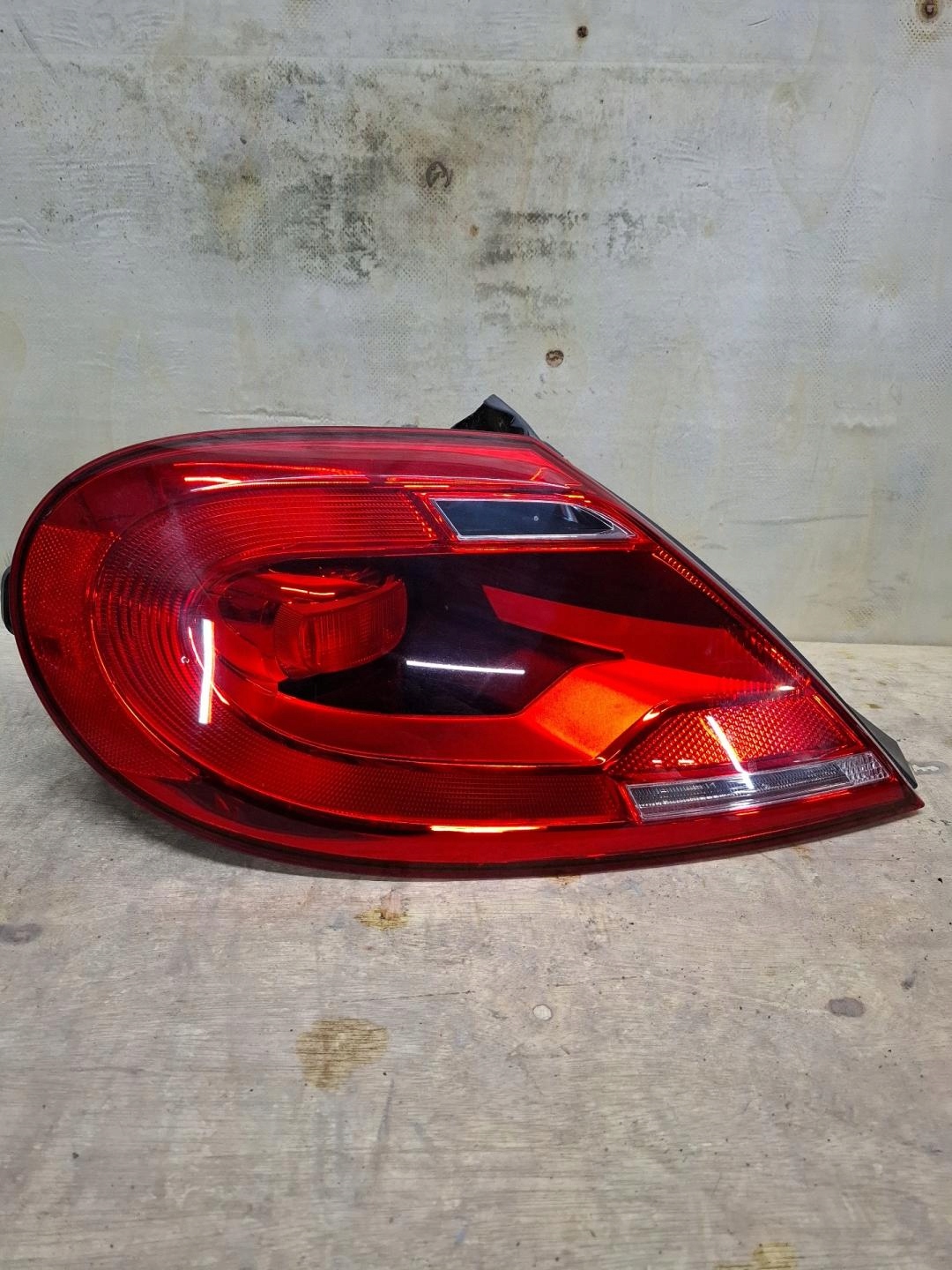 light rear left side Volkswagen Beetle A5 2016 5C5945095H