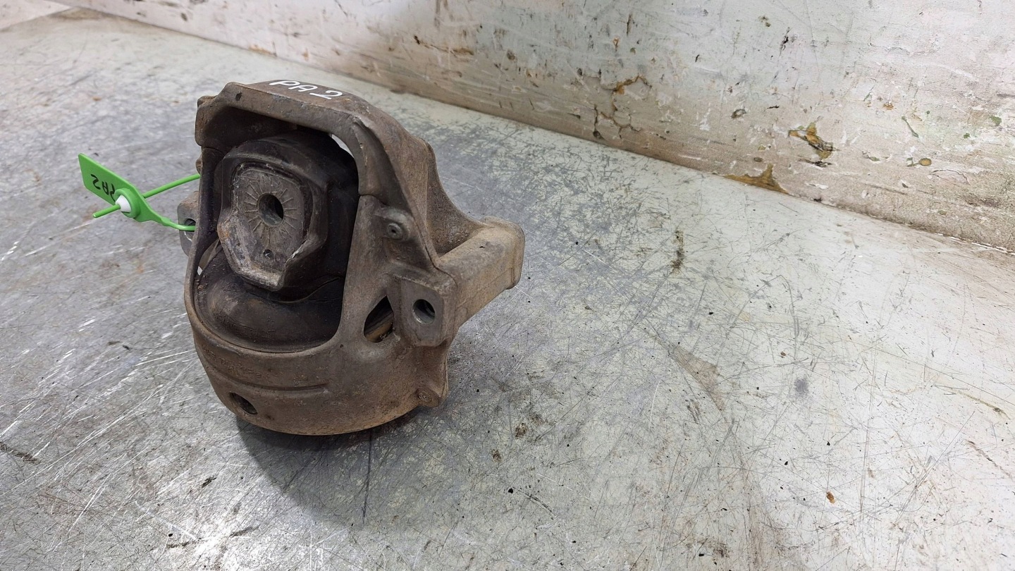 engine mount 8R0199381AJ AUDI Q5 8R 2.0 TDI CAHA 08-16