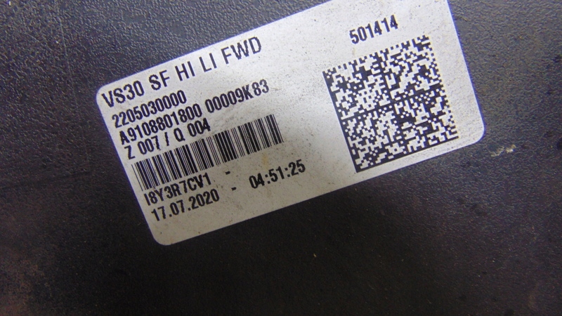 Ecke der Stoßstange links heck MERCEDES SPRINTER A907 W910 18-25R