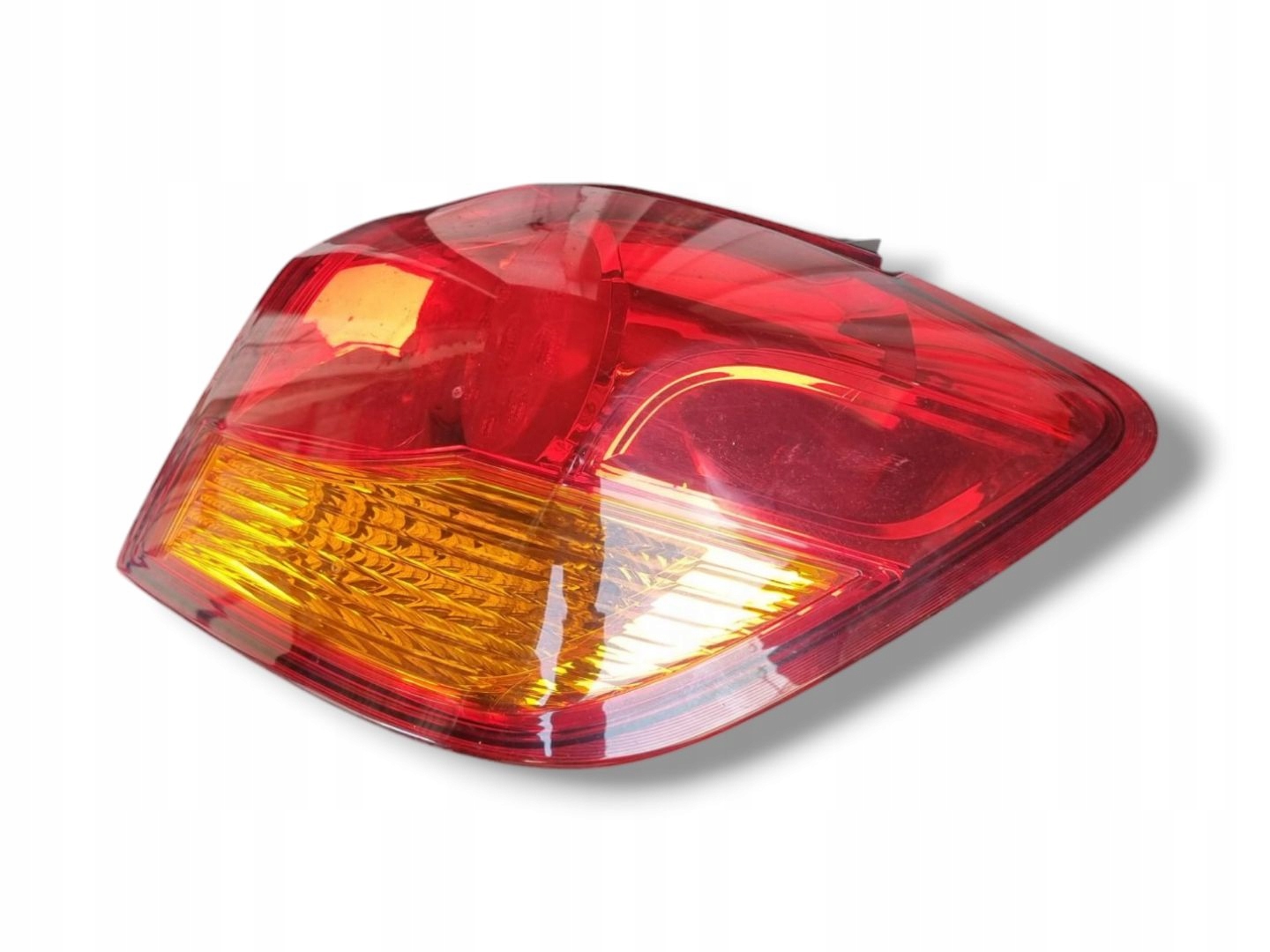 light rear right side Mitsubishi ASX 2011 8330A690