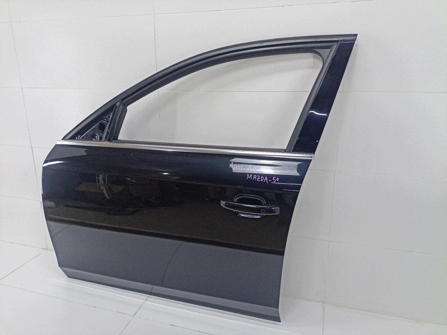 dveře předek levá strana Audi A4 B8 facelift 2012