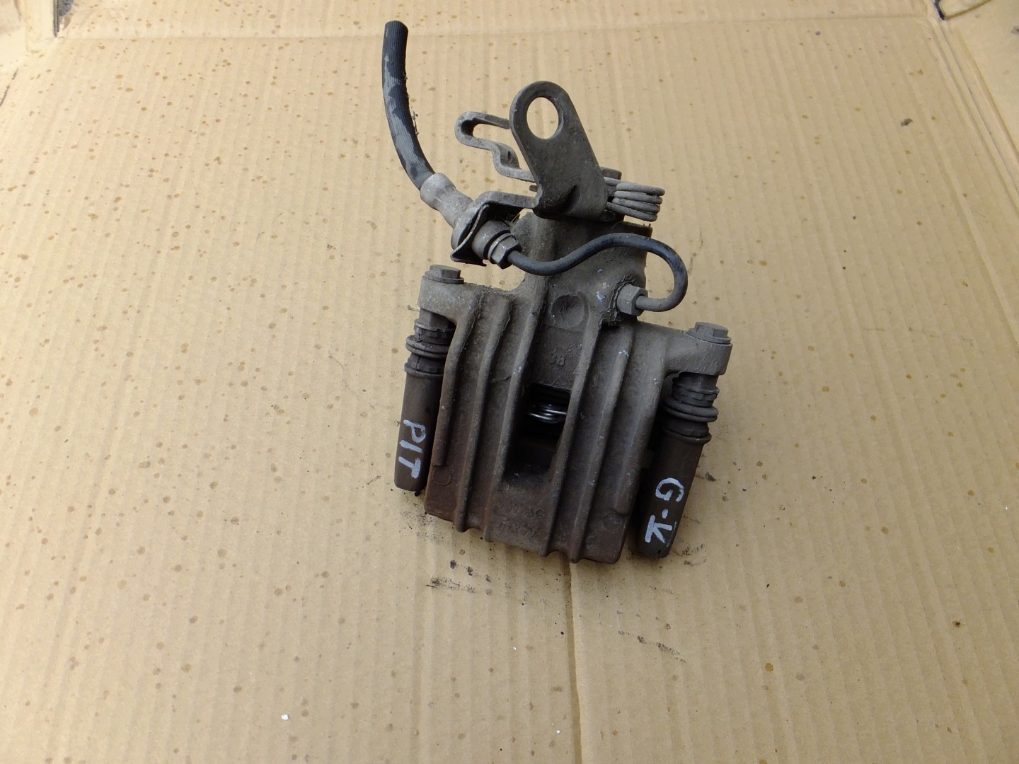 caliper brake right rear part vw golf V 2007r