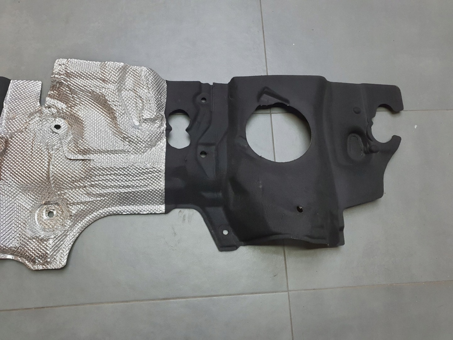 Audi A3 8Y fedél termiczna hangszigetelő beltéri szigetelés 5WB863353A