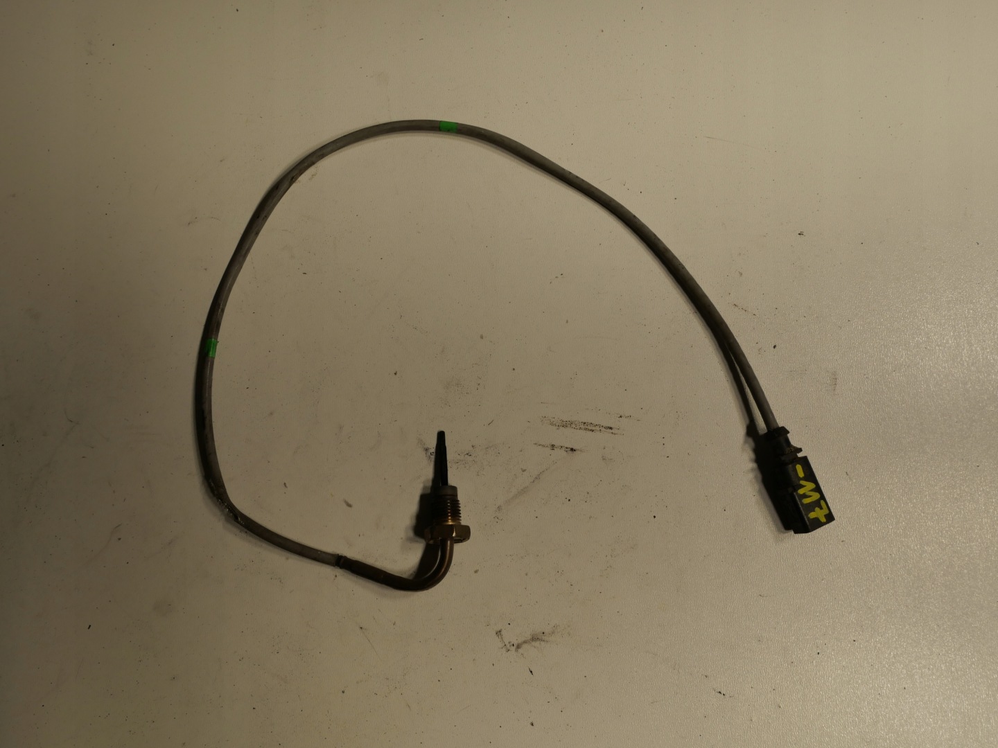 Sensor TEMPERATURY Gase VW SEAT SKODA 04L906088EE