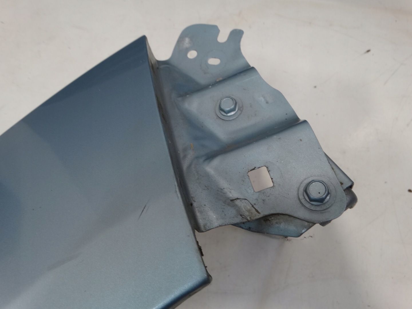 fender right front MAZDA 2 DE 2011R. KOD : 33Y