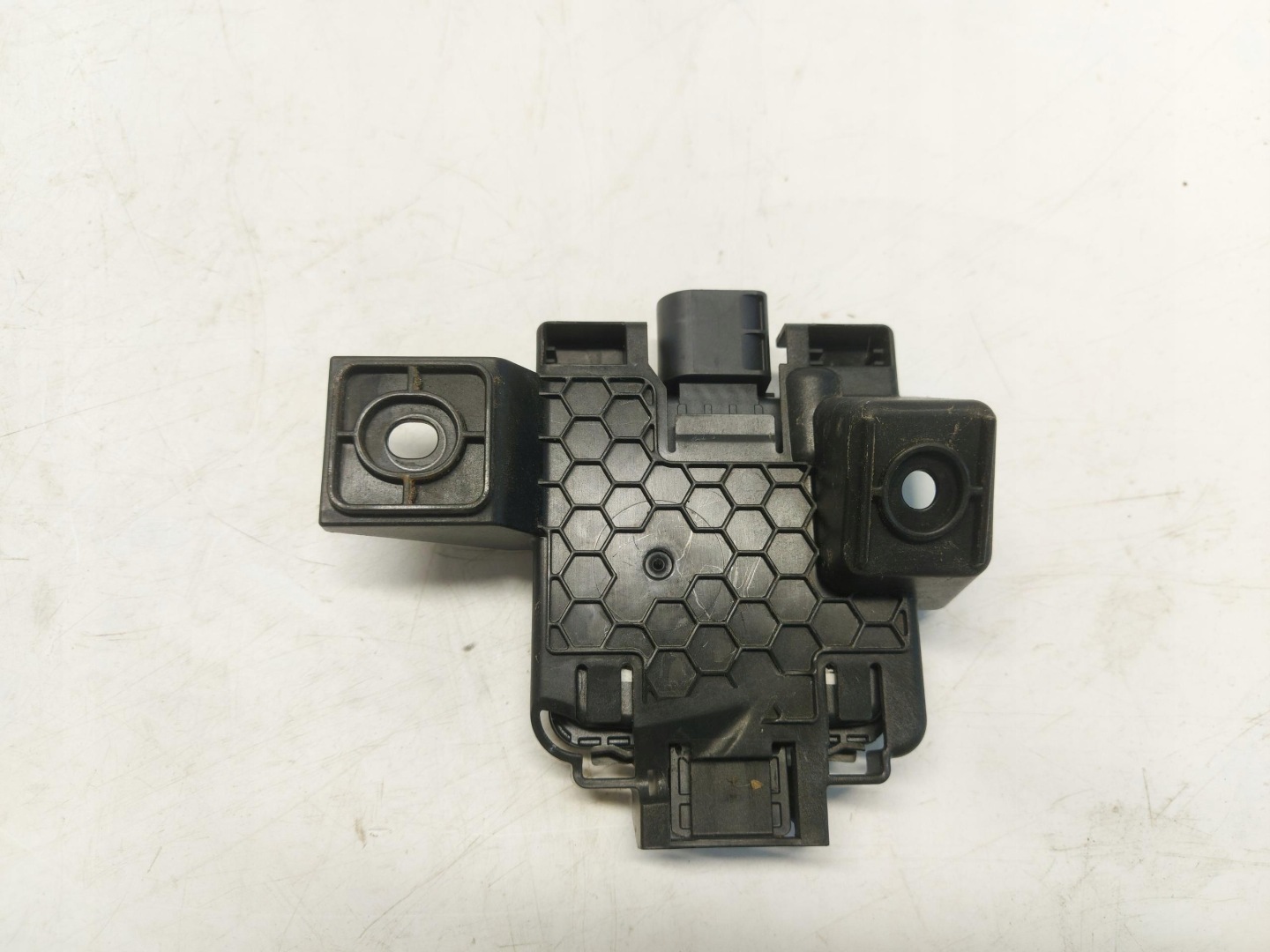 Audi Q4 40 E-TRON radar distronic holder left rear part rear 2q0907685k