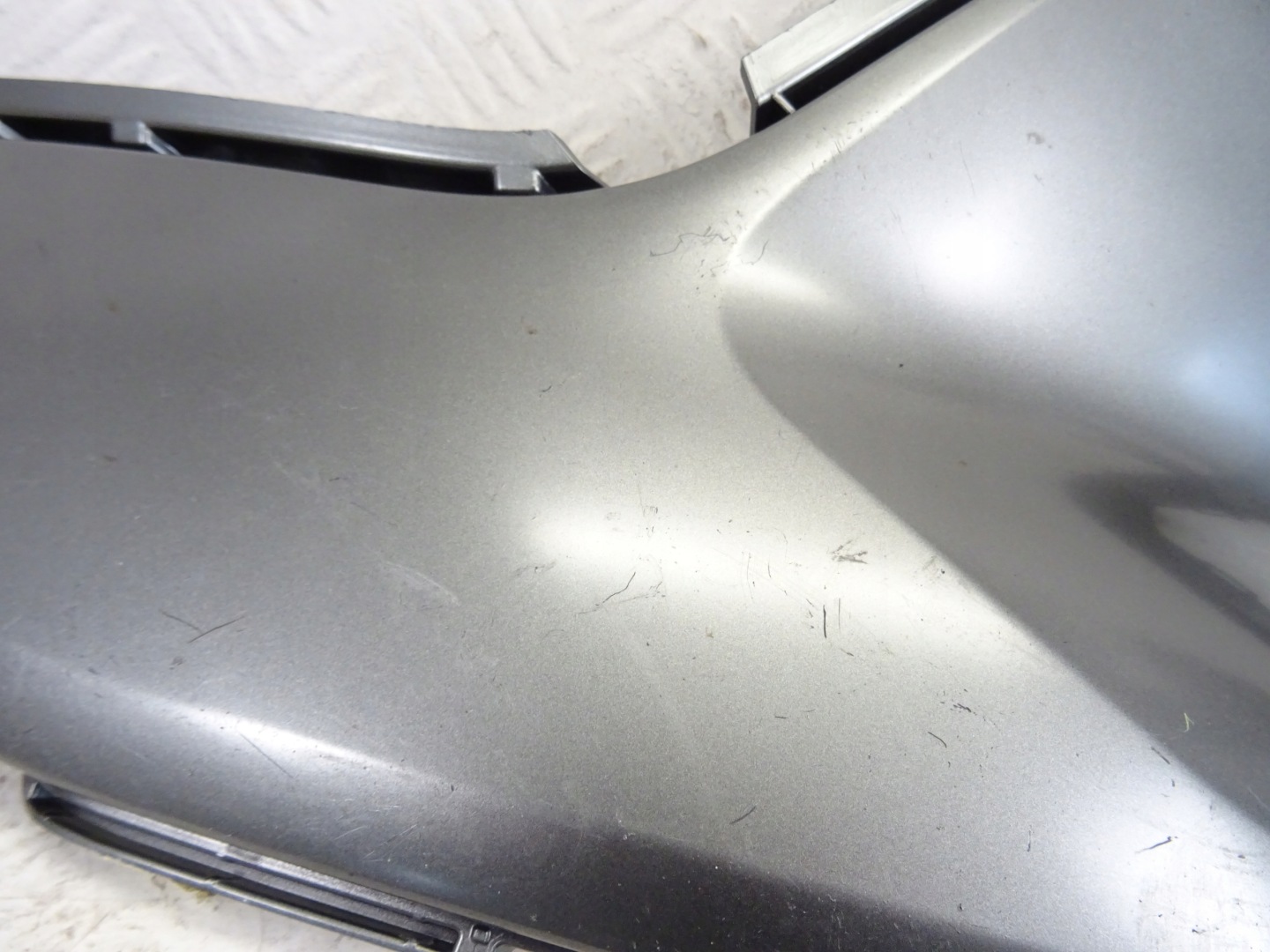 AUDI A6 85E E-TRON S-LINE left grid of a bumper front front
