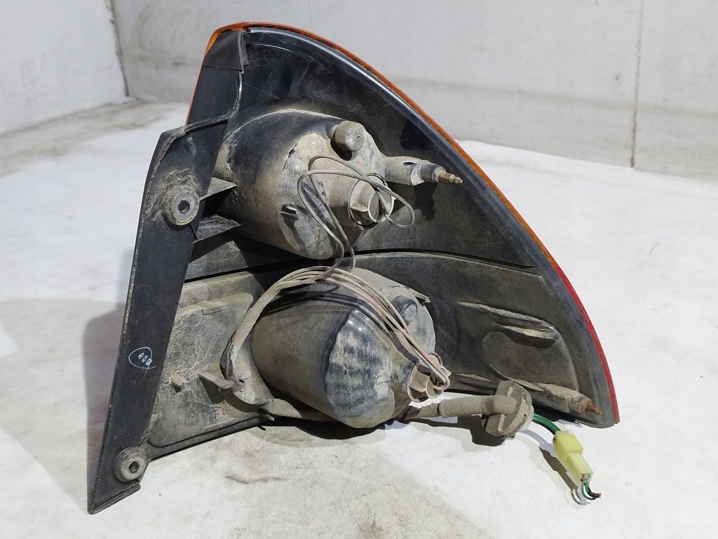 Suzuki Liana sedan light left rear part rear