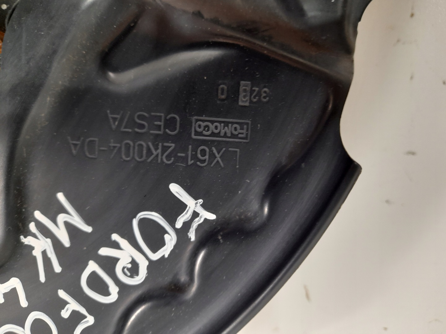 FORD FOCUS MK4 otoč pravý předek čepu JX6C-3K170