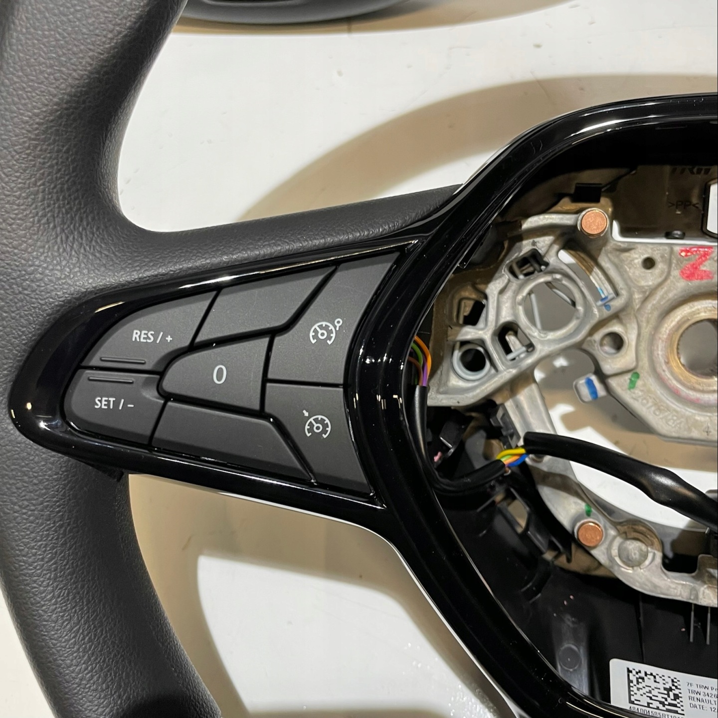 RENAULT ZOE II LENKRAD 484004585R