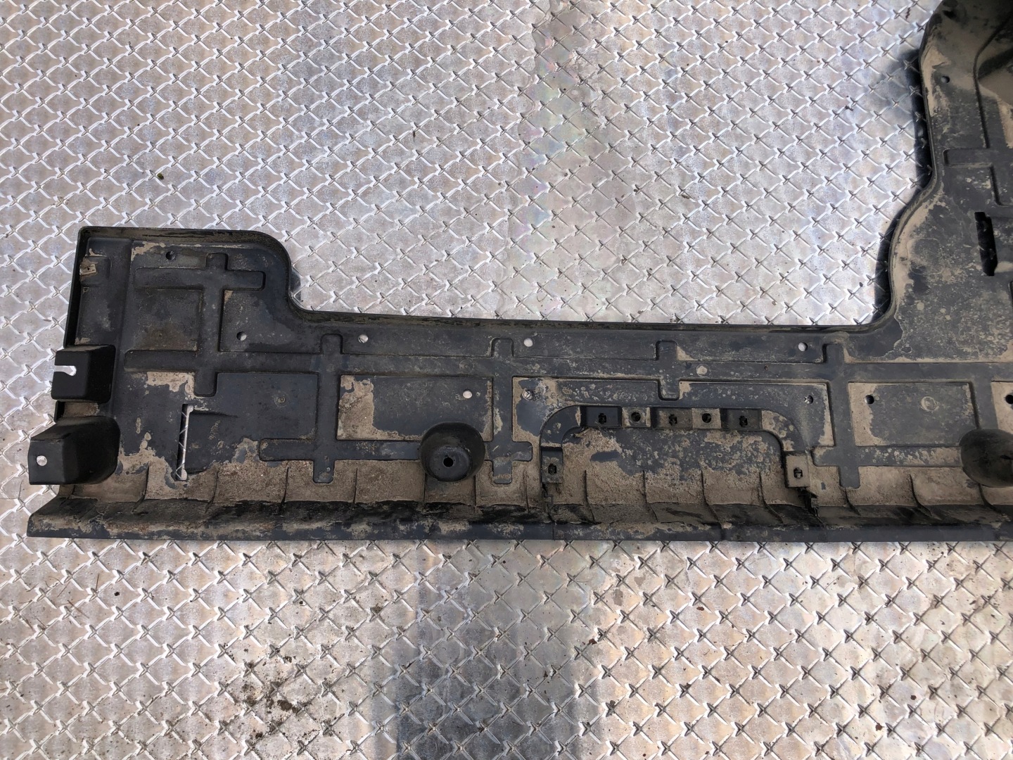cover chassis VW T6 7LA825101B
