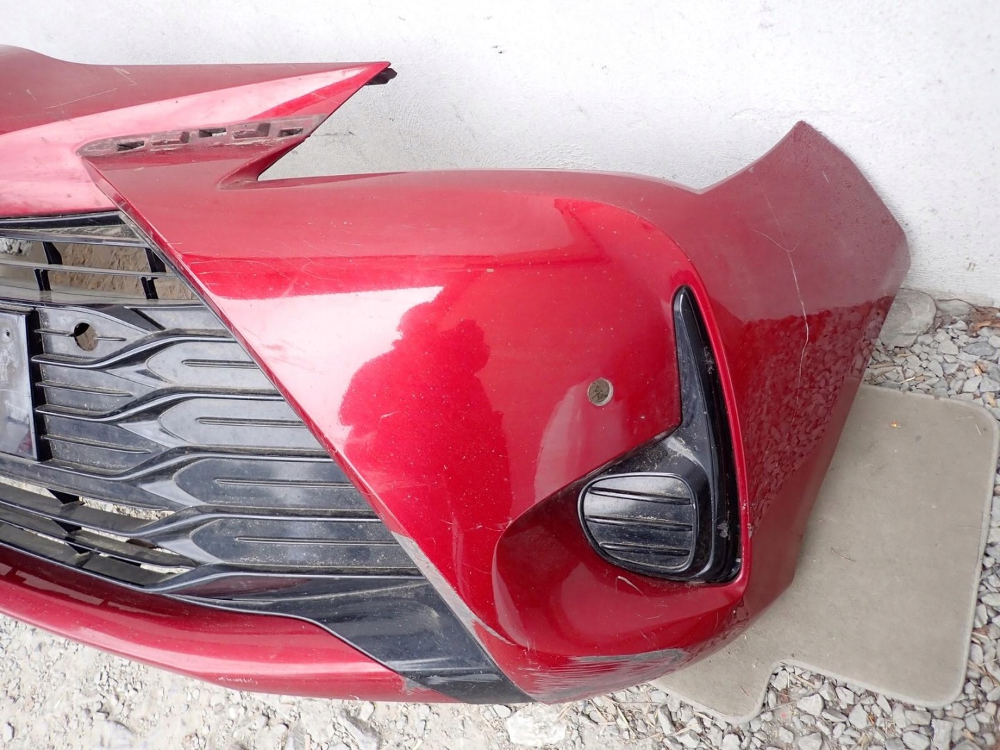 bumper front front TOYOTA YARIS 3 III P13 LIFT 2017-2020R