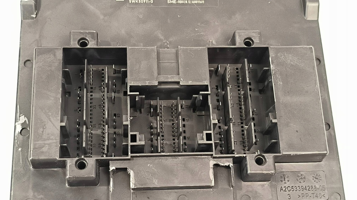 module 5Q0937084CJ SKODA OCTAVIA III