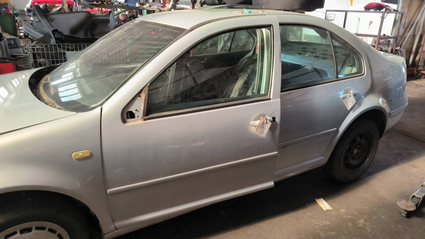 door left front LB7Z VOLKSWAGEN BORA