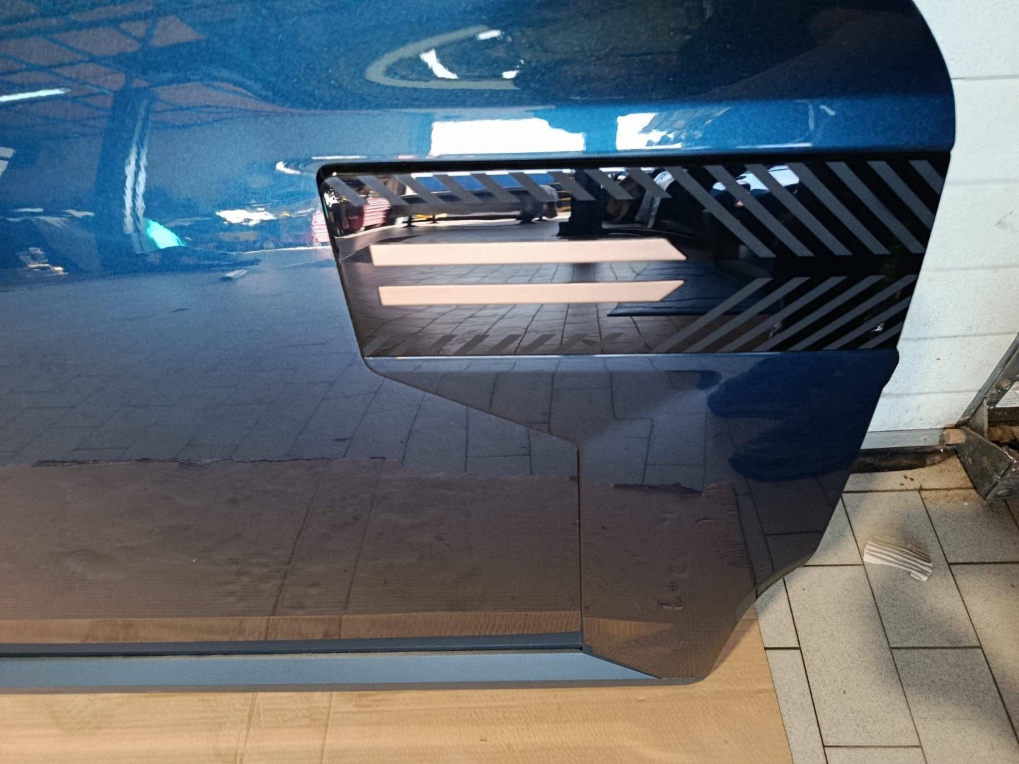 door front front side right Dacia Bigster TERRQ miedziane wstawki