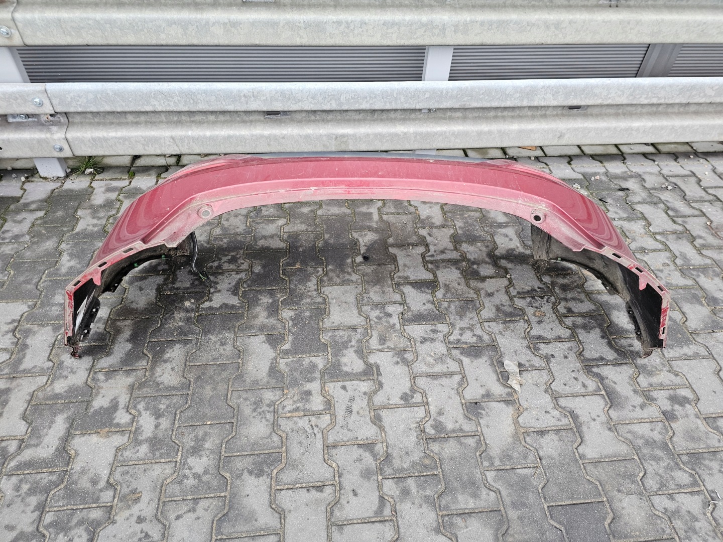 VOLVO V40 II nárazník záď zadní