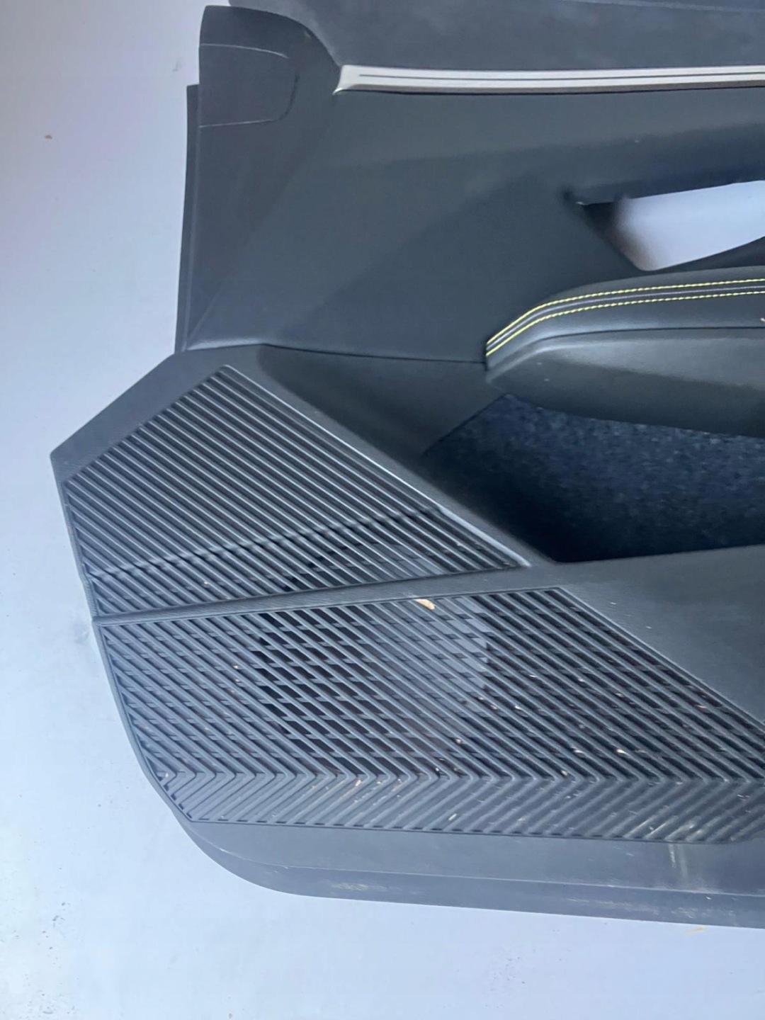 bok dveře pravý předek RENAULT MEGANE V E-TECH LED