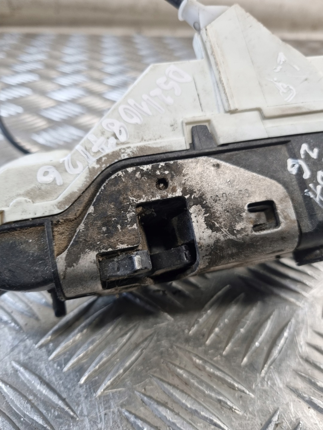 lock door left front CITROEN BERLINGO II
