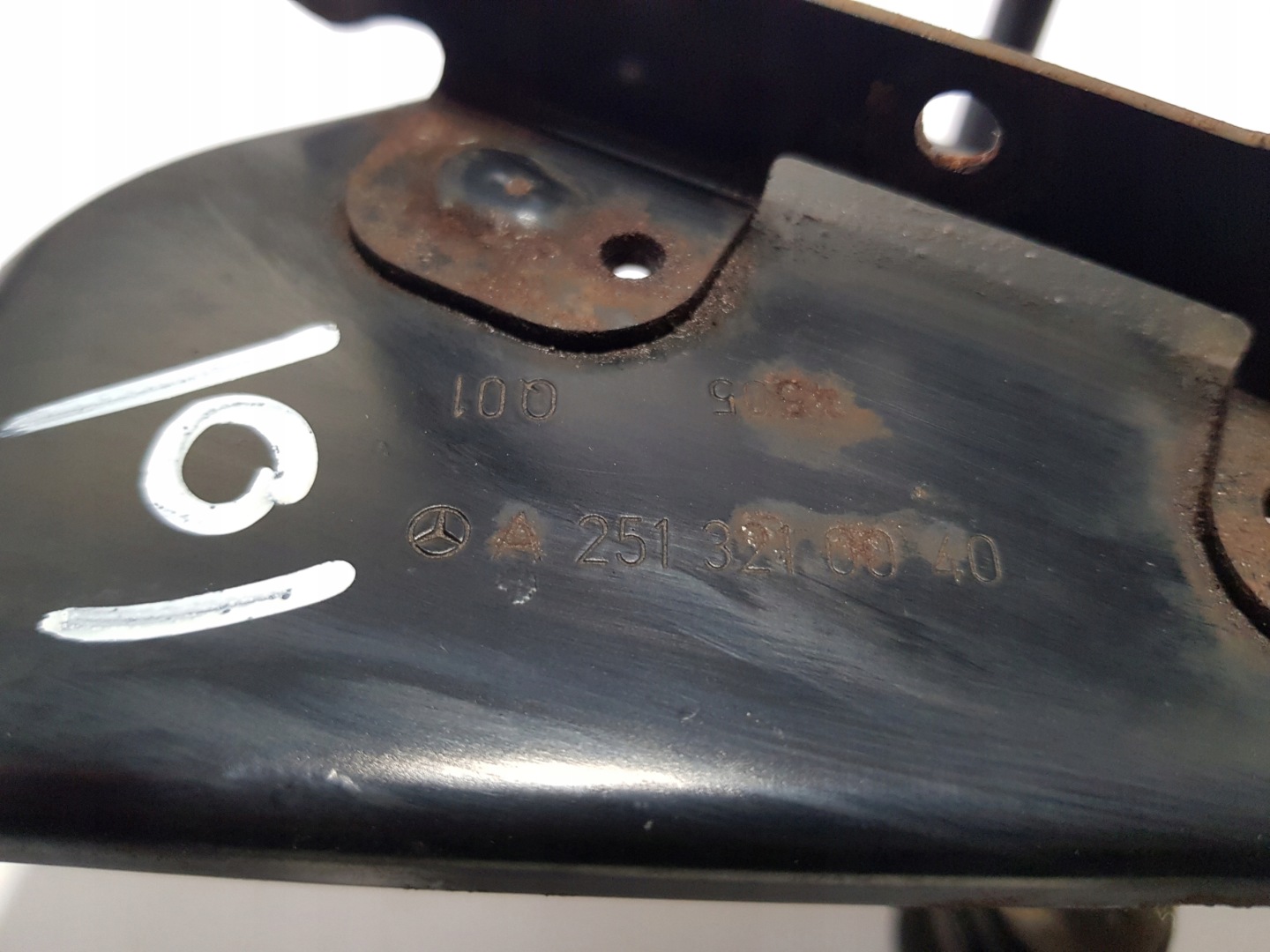 bracket KOMPRESORA AIRMATIC SPREZARKI MERCEDES W251