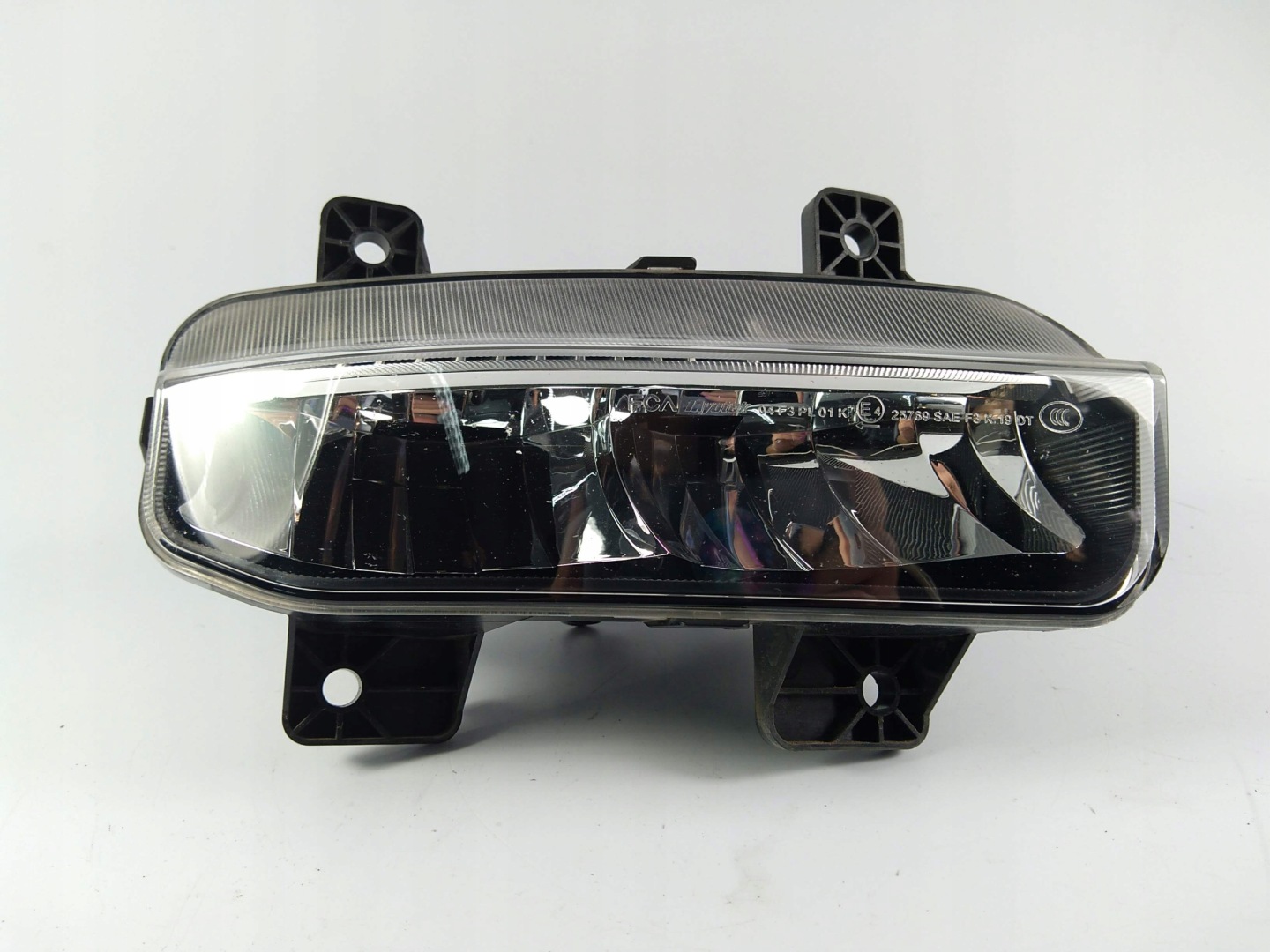 Ram 2500 fog light right front front 2019+