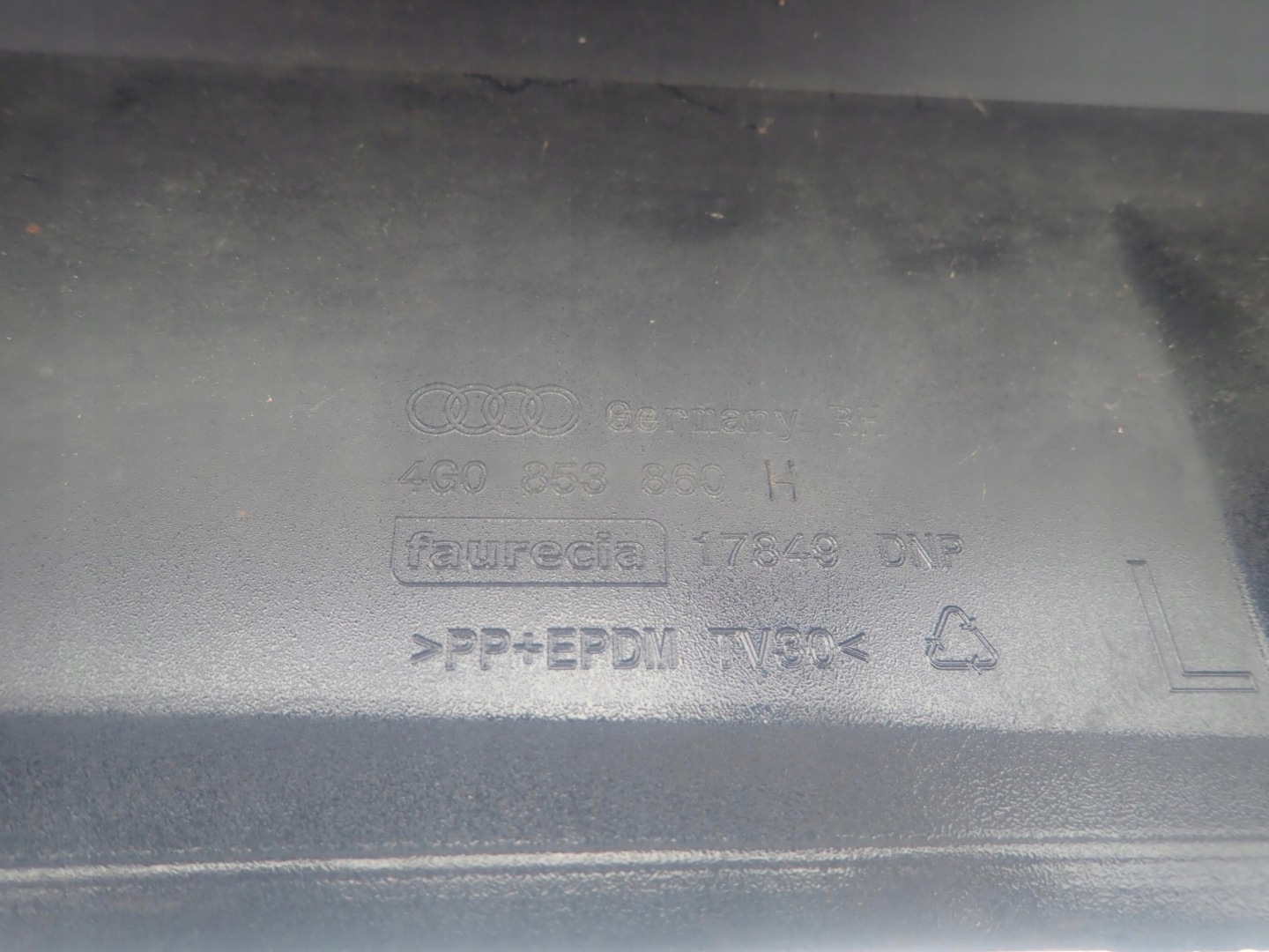 AUDI A6 C7 4G LIFT 14-18 S-LINE moulding threshold right
