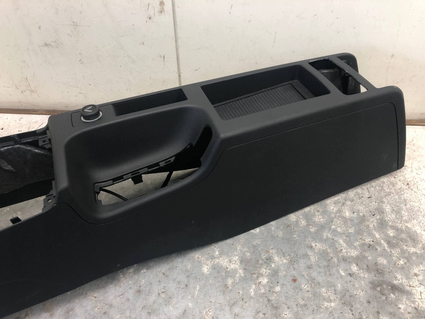 tunnel central AUDI A3 8P LIFT 8P1863244