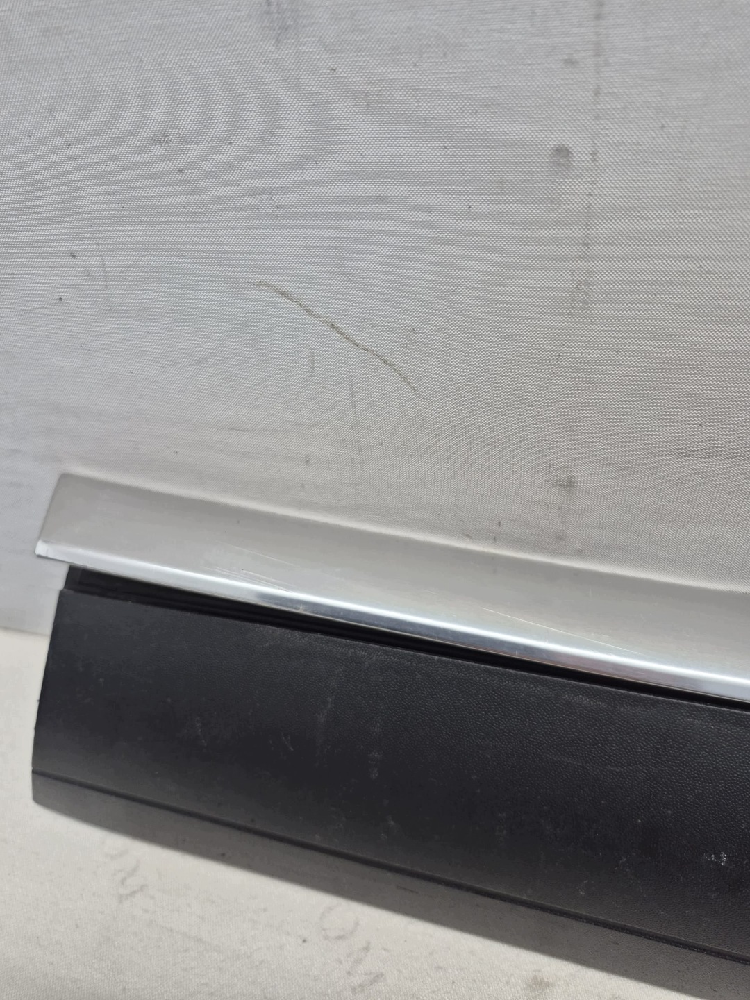 VW TOUAREG and 7L 02- moulding door left front front 7L6837788