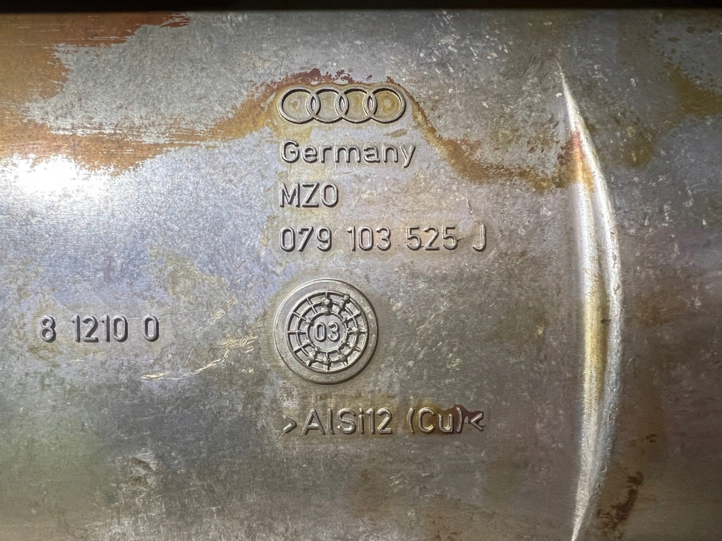 AUDI 4.2 FSI V8 cover 079103525J