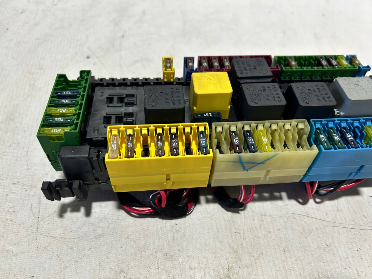Module fusibles MERCEDES ML W166 1669062501
