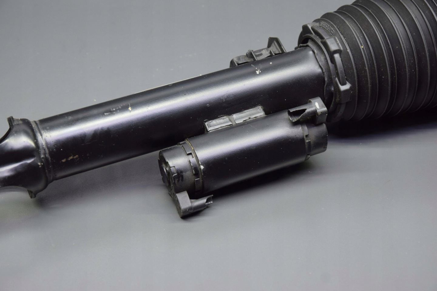 shock absorber left front BMW 6 G32 6866701
