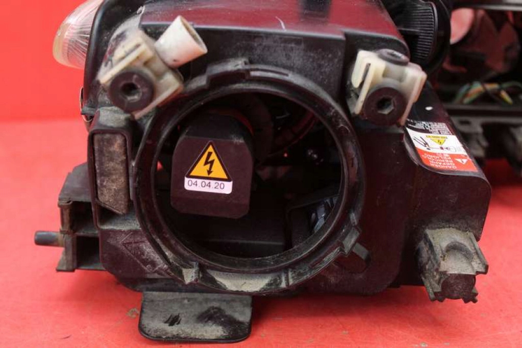 REFLEKTOR left light front XENON EU F014003906L MAZDA 6 1 and GG 02-05