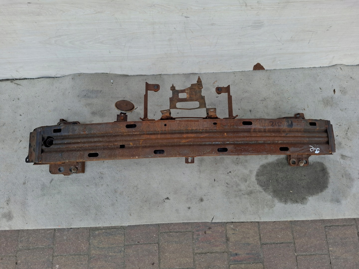 NISSAN QASHQAI J12 bumper support front 25r