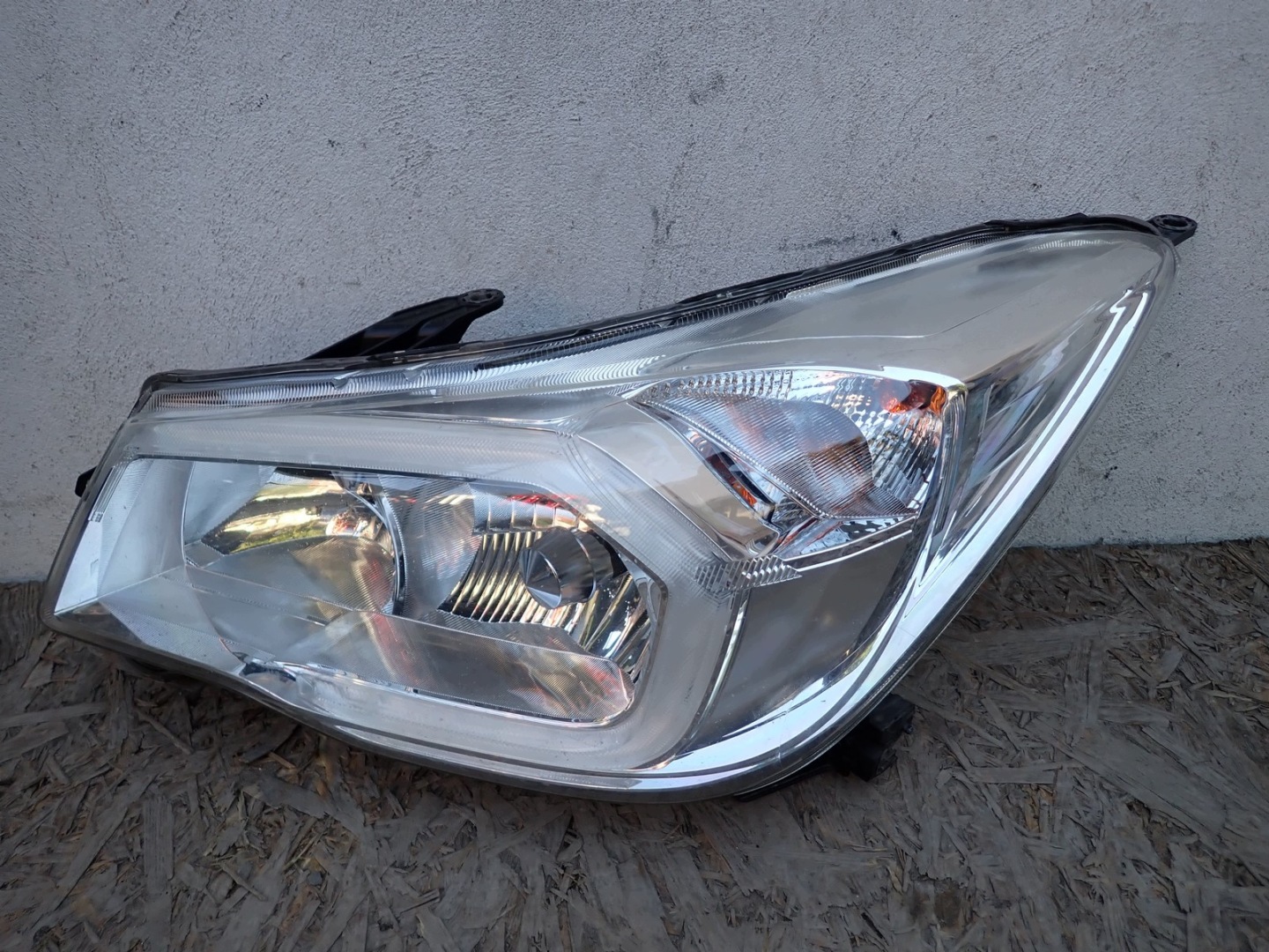 light left REFLEKTOR left XENON SUBARU FORESTER 4 IV SJ 12- 84002SG030 231