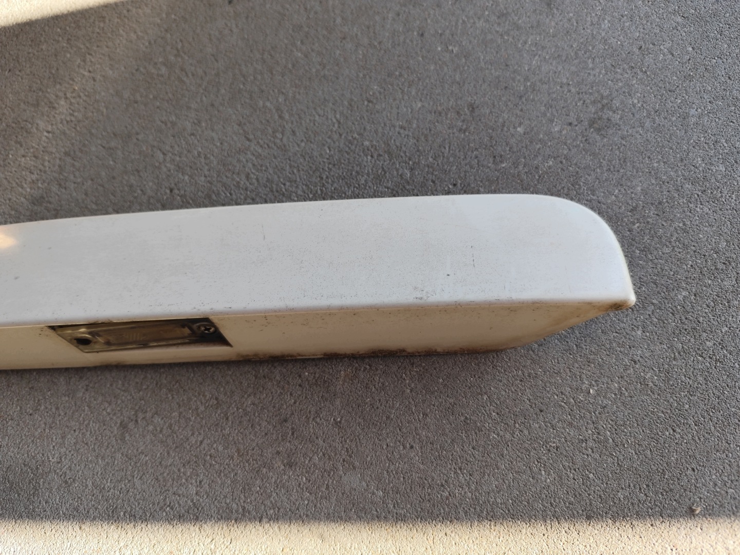 VW T5 cap moulding number plate light do bonnet/trunk door biala