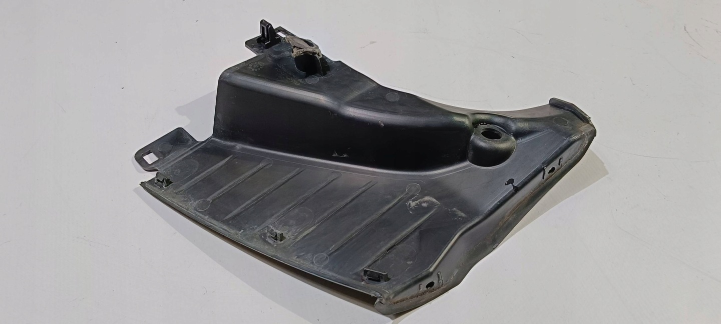 Blende Gehäuse Blende Abdeckung panel Leuchte hinten lewej Jaguar F-type 2013