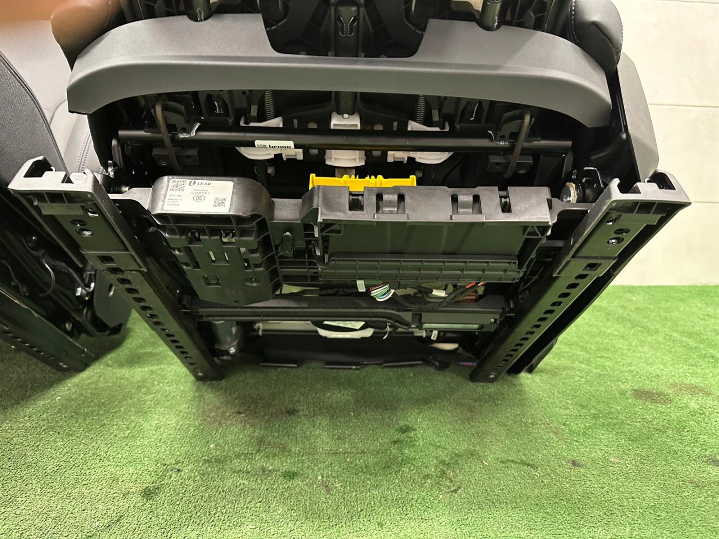 BMW 5 G60 the centre upholstery seats TUNEL seat side leather m-packet