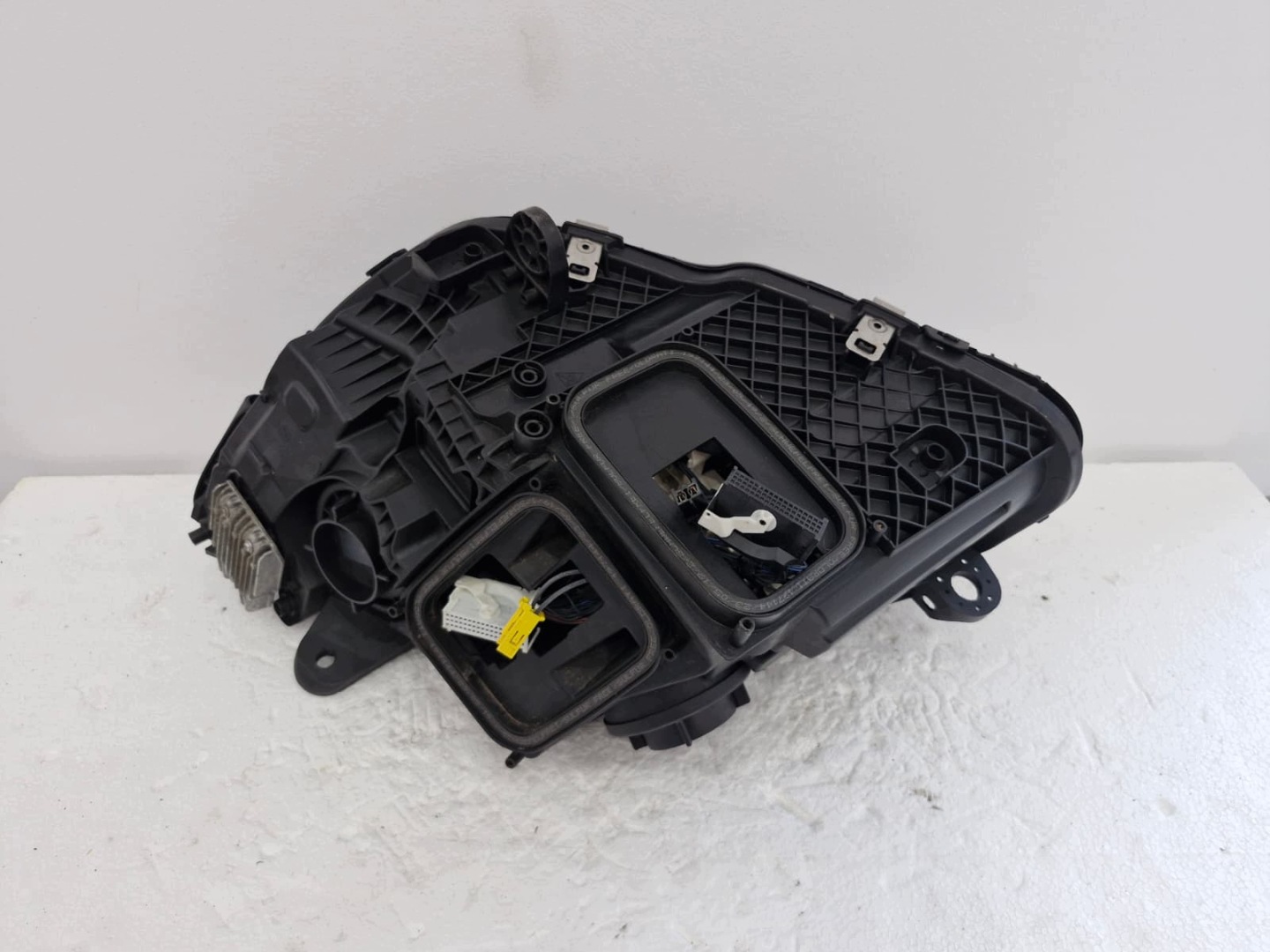 light right Mercedes C Klasa W205 LIFT Multibeam LED FULL LED