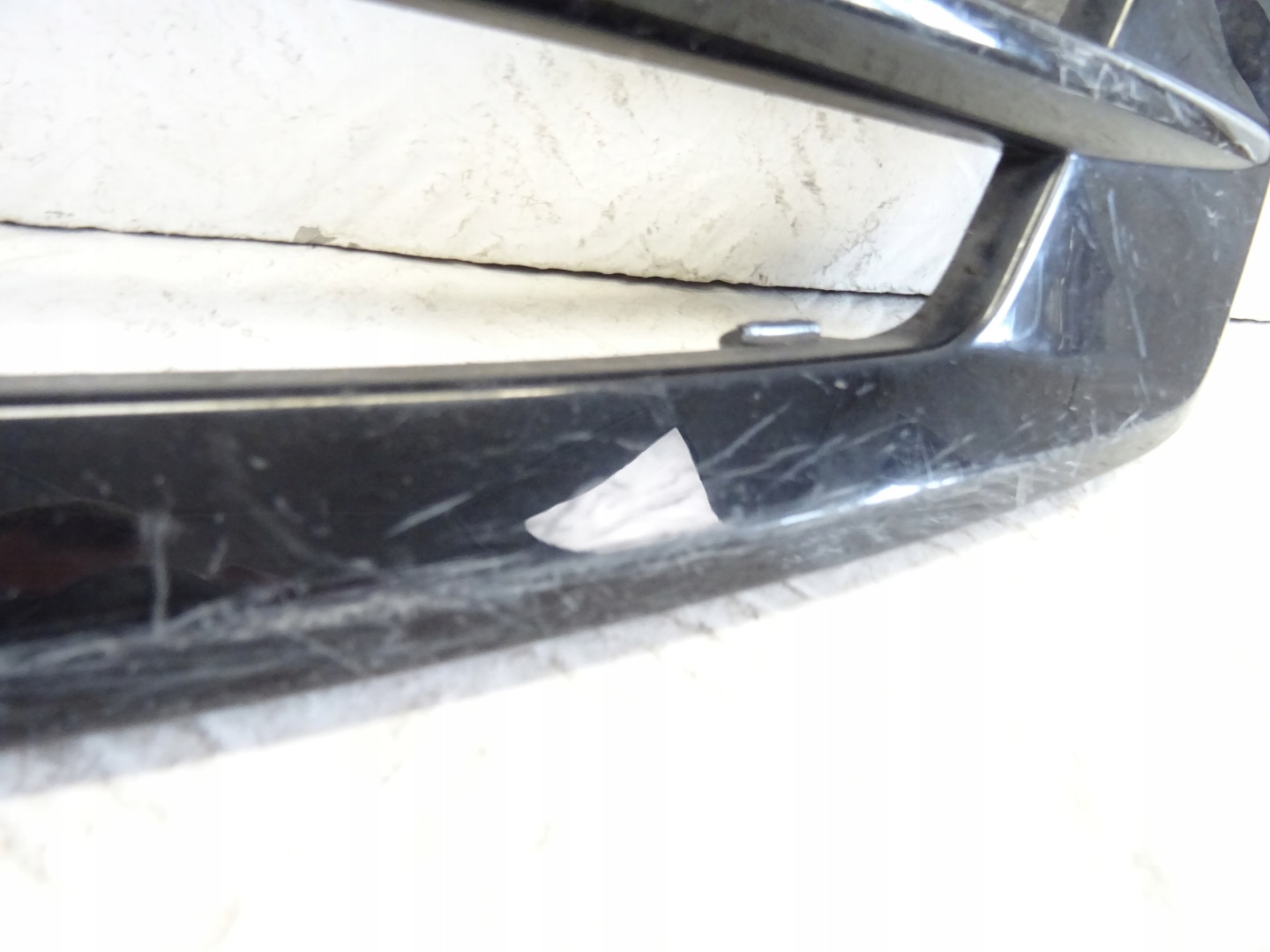 grid of a bumper front front left AUDI Q3 8U LIFT S-LINE 8U0807681K