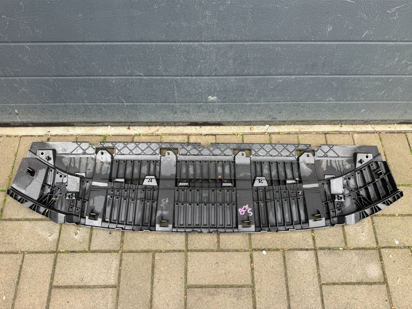 Audi Q3 14- Lift cover below bumper front front
